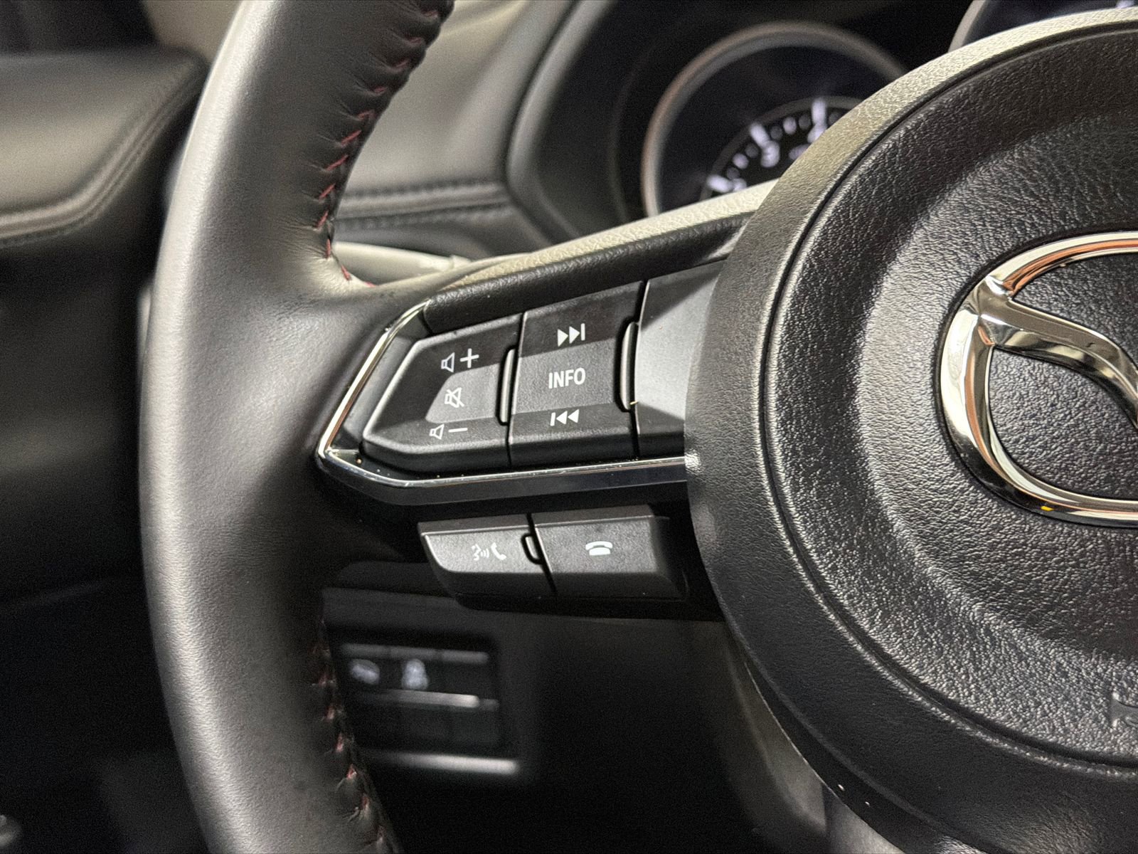 Used 2023 MAZDA CX-5 Carbon Edition image 22