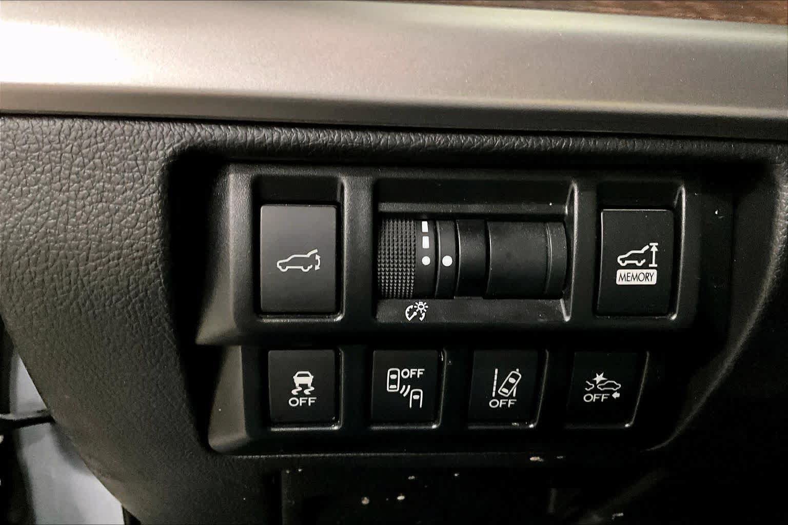 Used 2019 Subaru Outback 2.5i Limited AWD/4WD image 36