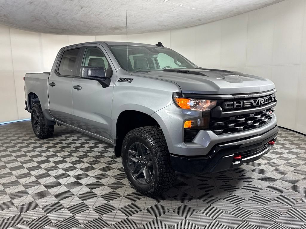 New 2026 Chevrolet Silverado 1500 Custom Trail Boss w/ LPO, Dark Essentials Package AWD/4WD image 4
