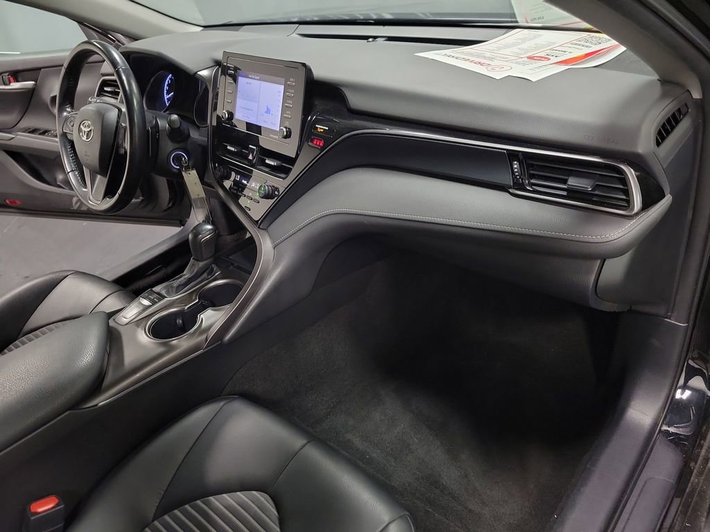 Used 2022 Toyota Camry SE FWD image 23