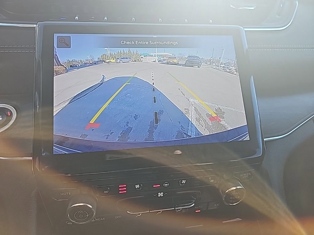 Used 2024 Jeep Grand Cherokee Overland image 35