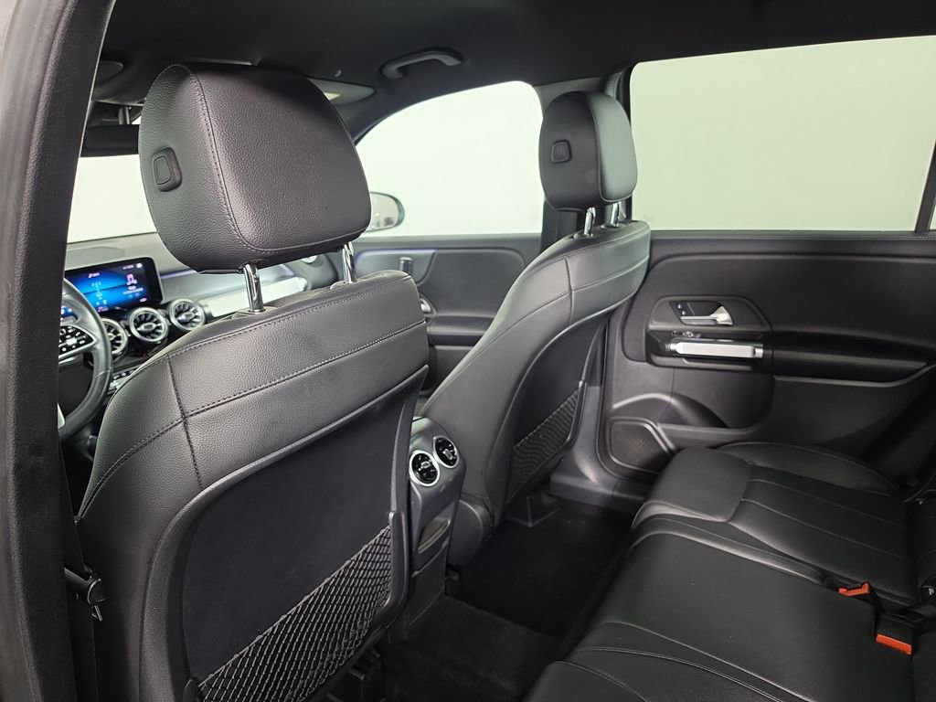 Used 2021 Mercedes-Benz GLB 250 image 28