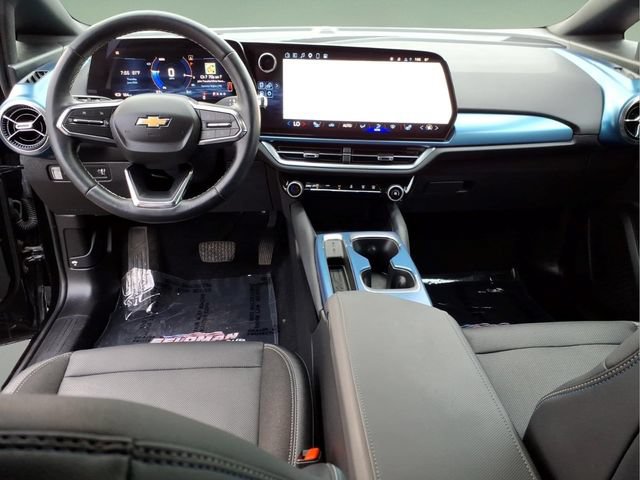 Used 2024 Chevrolet Equinox EV LT FWD image 13