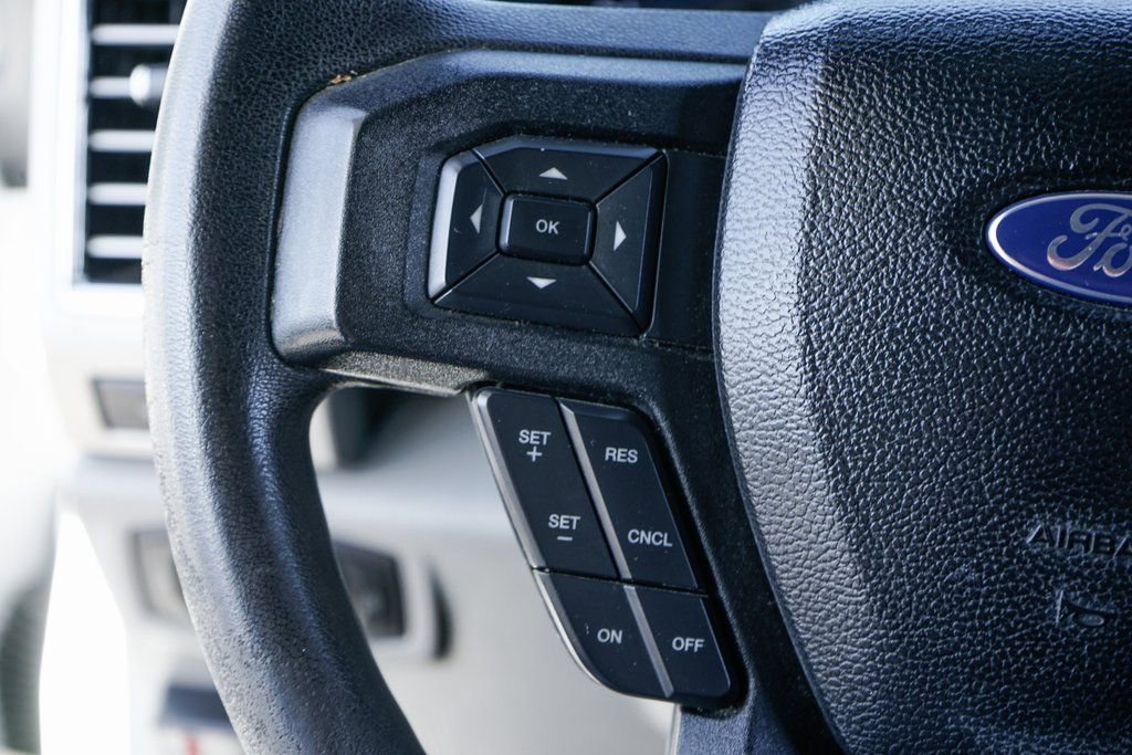 Used 2017 Ford F550 2WD Regular Cab Super Duty image 29