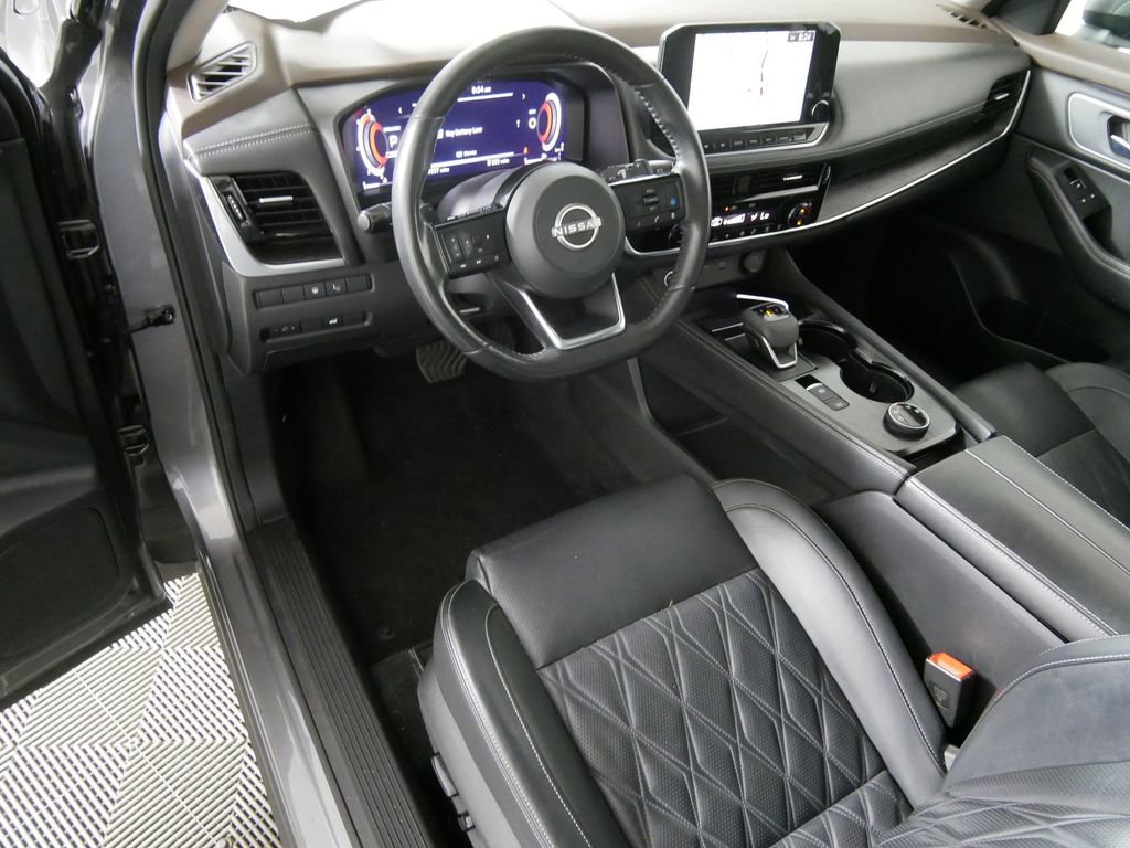 Used 2022 Nissan Rogue Platinum w/ Head-Up Display Package image 14