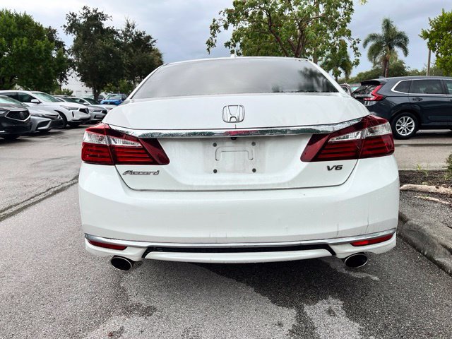 Used 2017 Honda Accord EX-L image 5