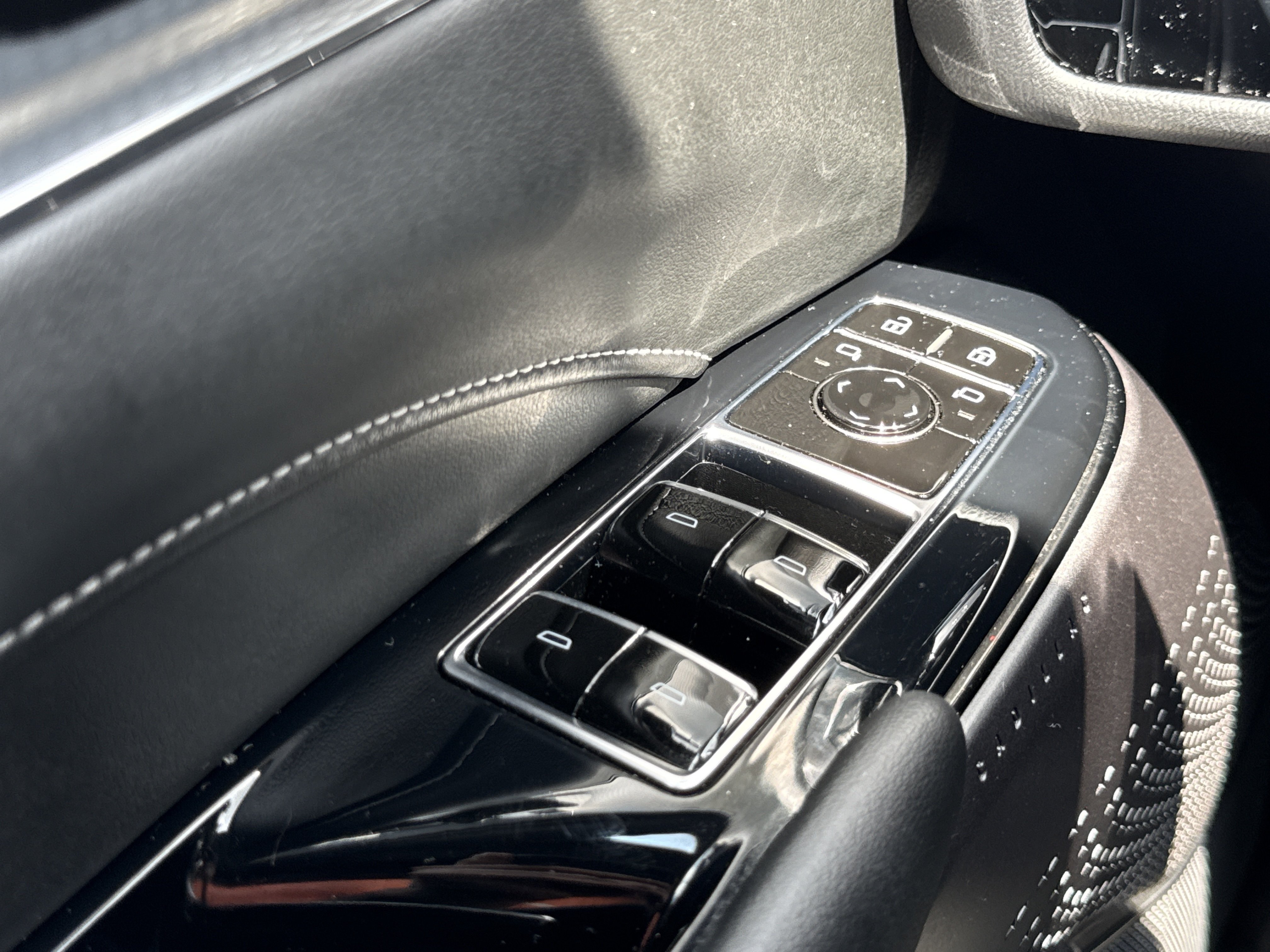 Used 2024 Cadillac Lyriq Tech AWD/4WD image 26