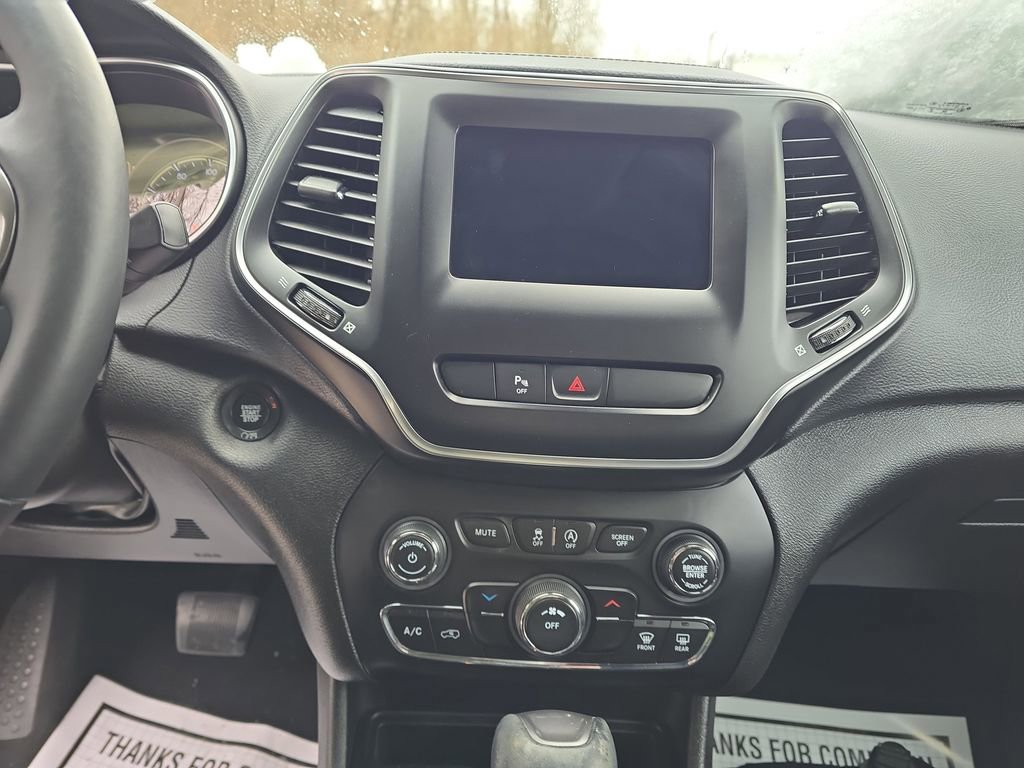 Used 2019 Jeep Cherokee Latitude Plus w/ Cold Weather Group image 19