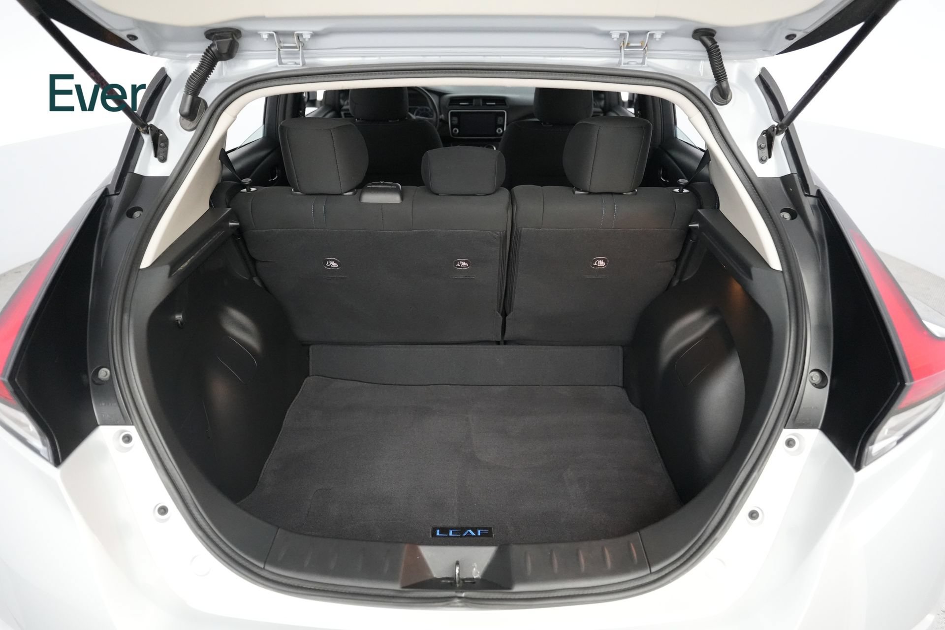 Used 2025 Nissan Leaf S FWD image 8
