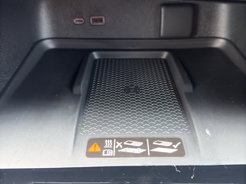 New 2027 Chevrolet Traverse RS w/ LPO, Floor Liner Package AWD/4WD image 38