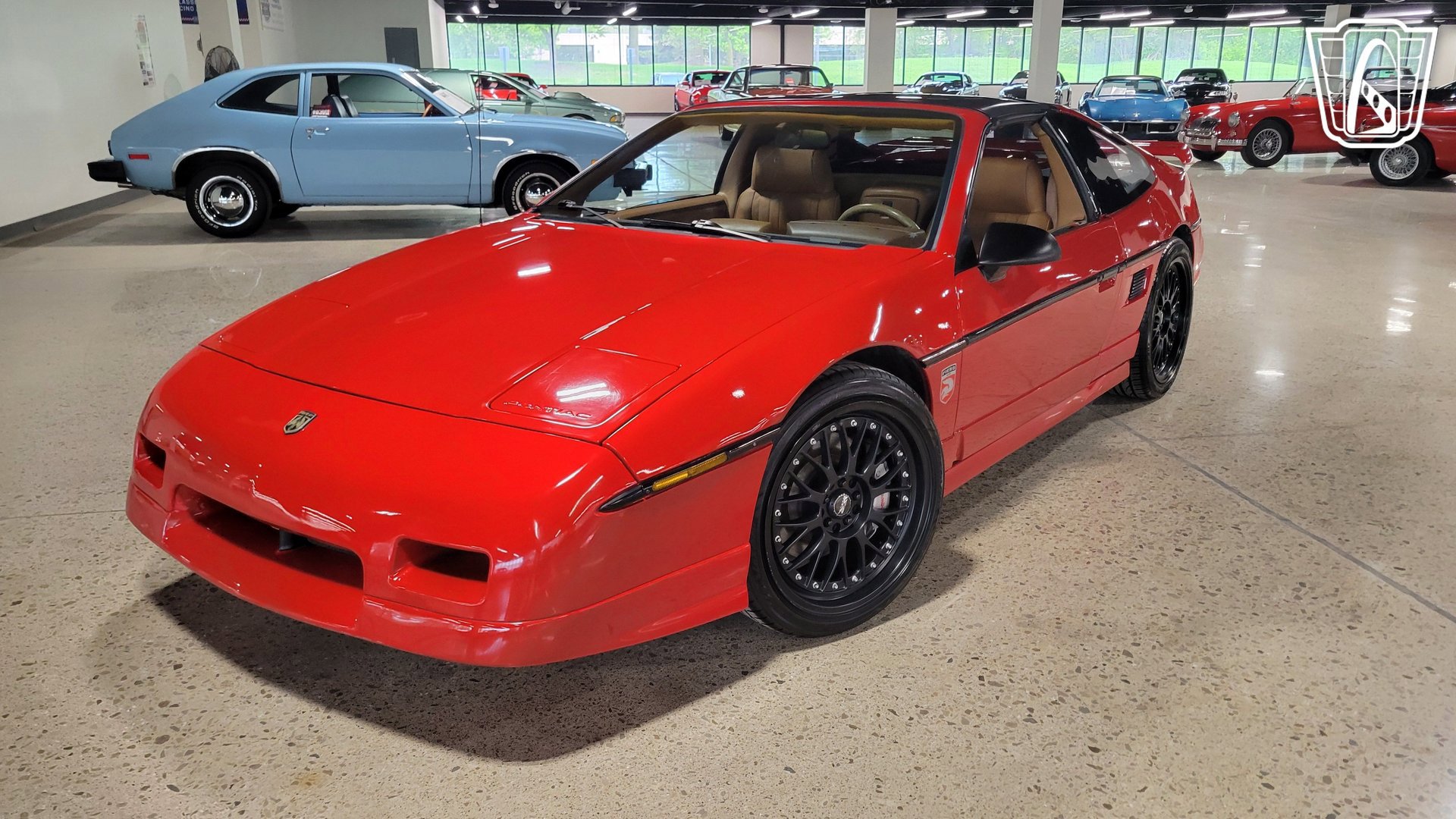 Used 1988 Pontiac Fiero GT RWD image 2