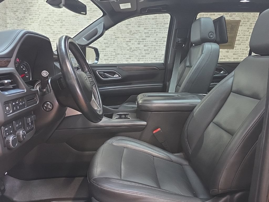 Used 2021 Chevrolet Tahoe Z71 w/ Luxury Package AWD/4WD image 27