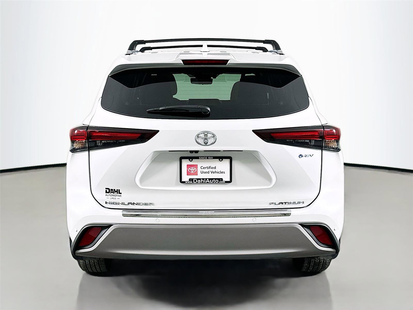 Used 2025 Toyota Highlander Platinum image 12