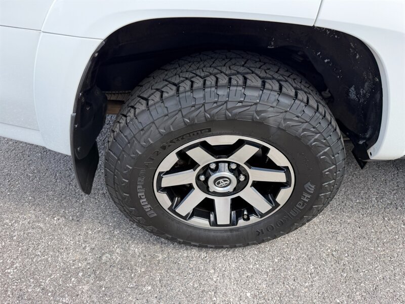 Used 2019 Toyota 4Runner TRD Off-Road Premium AWD/4WD image 13
