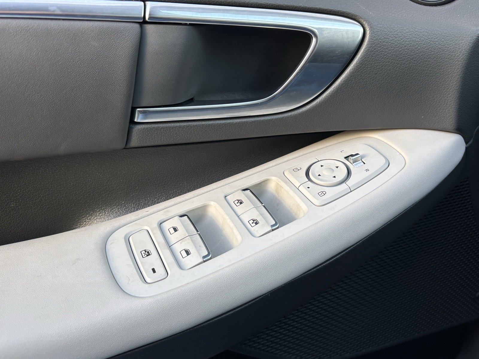 Used 2023 Hyundai Sonata SEL image 17