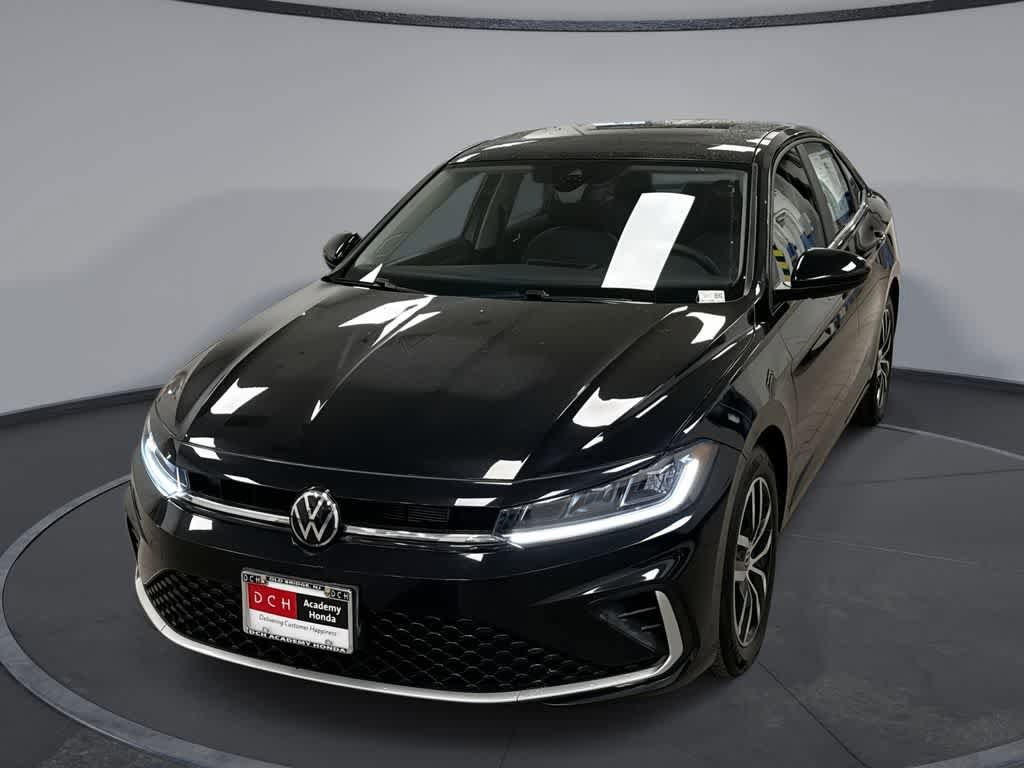 Used 2025 Volkswagen Jetta SE FWD image 1