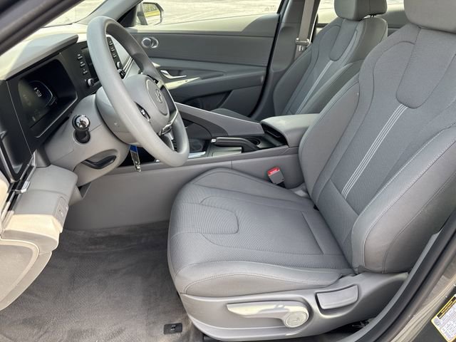 New 2026 Hyundai Elantra SE image 9