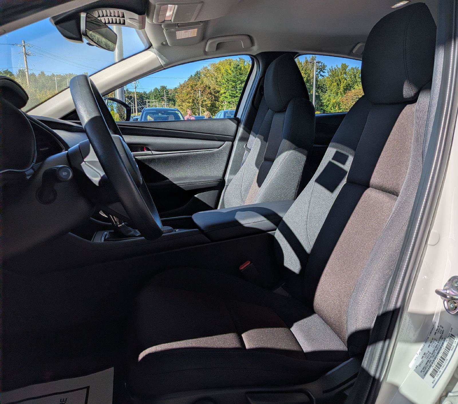 Certified 2025 MAZDA MAZDA3 s w/ Black Accent Package FWD image 13