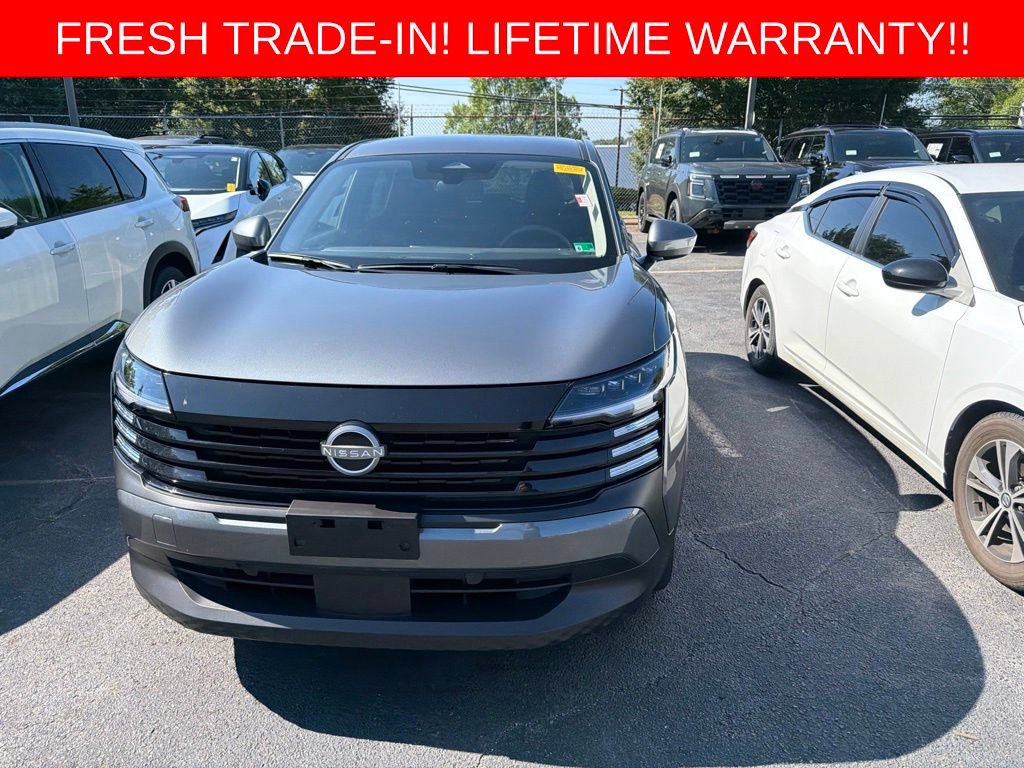 Used 2025 Nissan Kicks SV FWD image 3