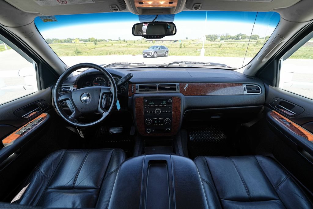 Used 2008 Chevrolet Silverado 2500 LTZ w/ Suspension Package, Off-Road AWD/4WD image 25