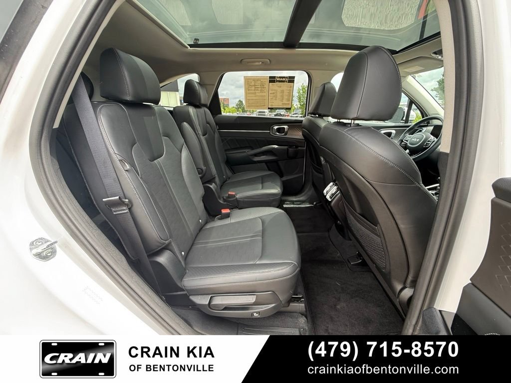 Certified 2025 Kia Sorento SX FWD image 33