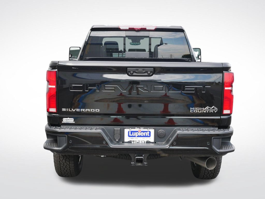 New 2026 Chevrolet Silverado 2500 High Country w/ High Country Premium Package AWD/4WD video 4