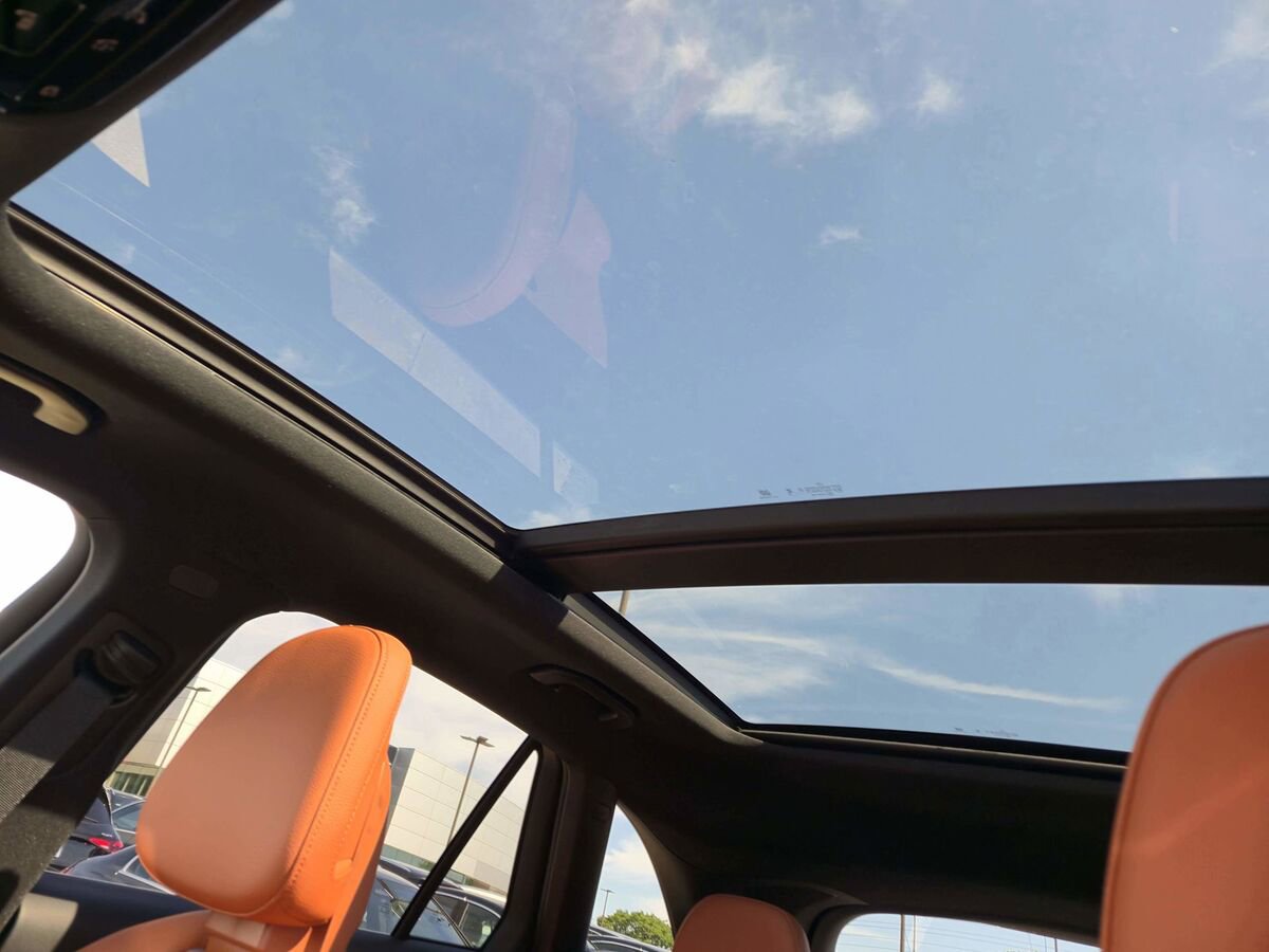 New 2025 Mercedes-Benz GLC 300 4MATIC image 18