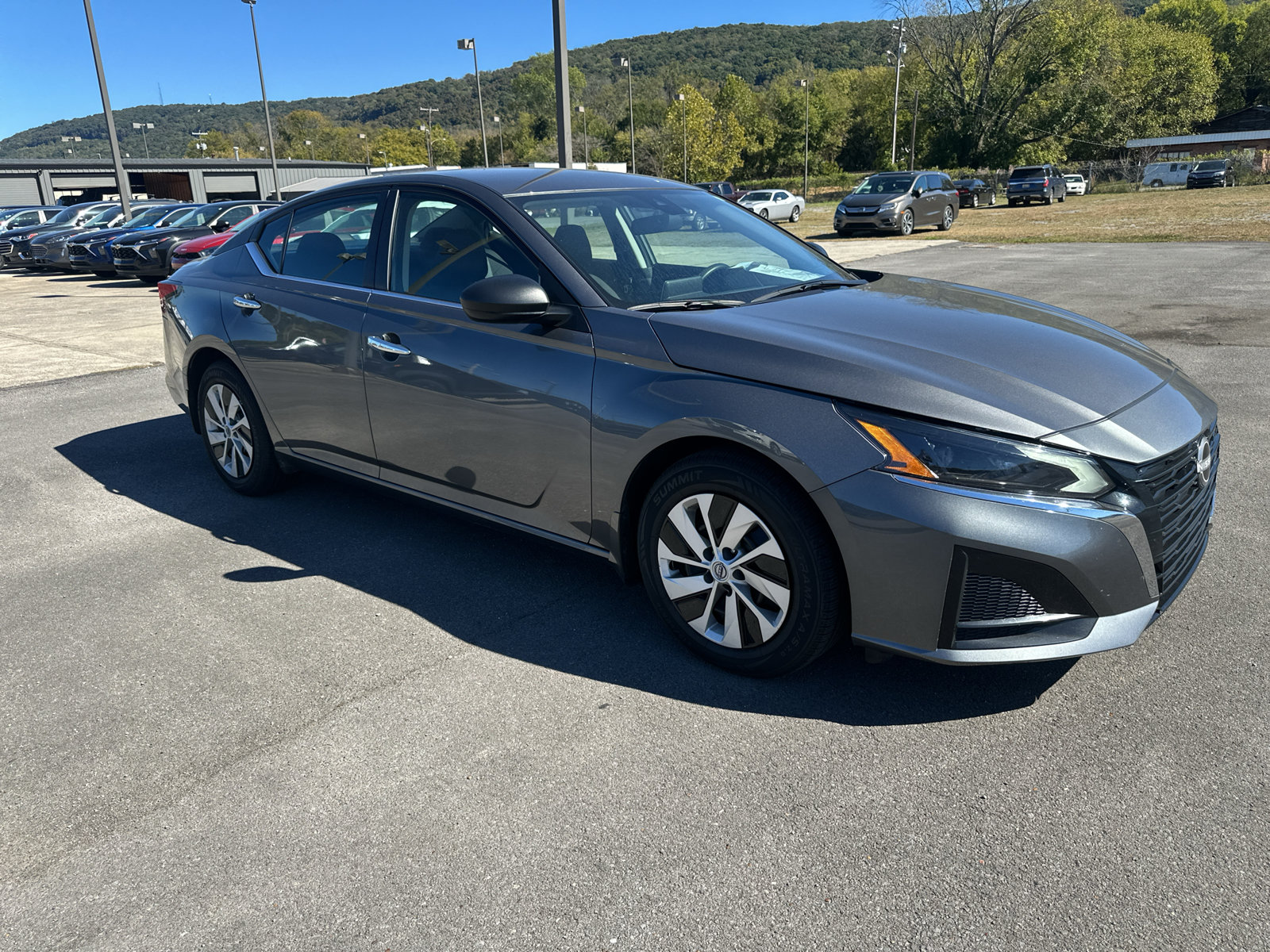 Used 2025 Nissan Altima 2.5 S FWD image 4