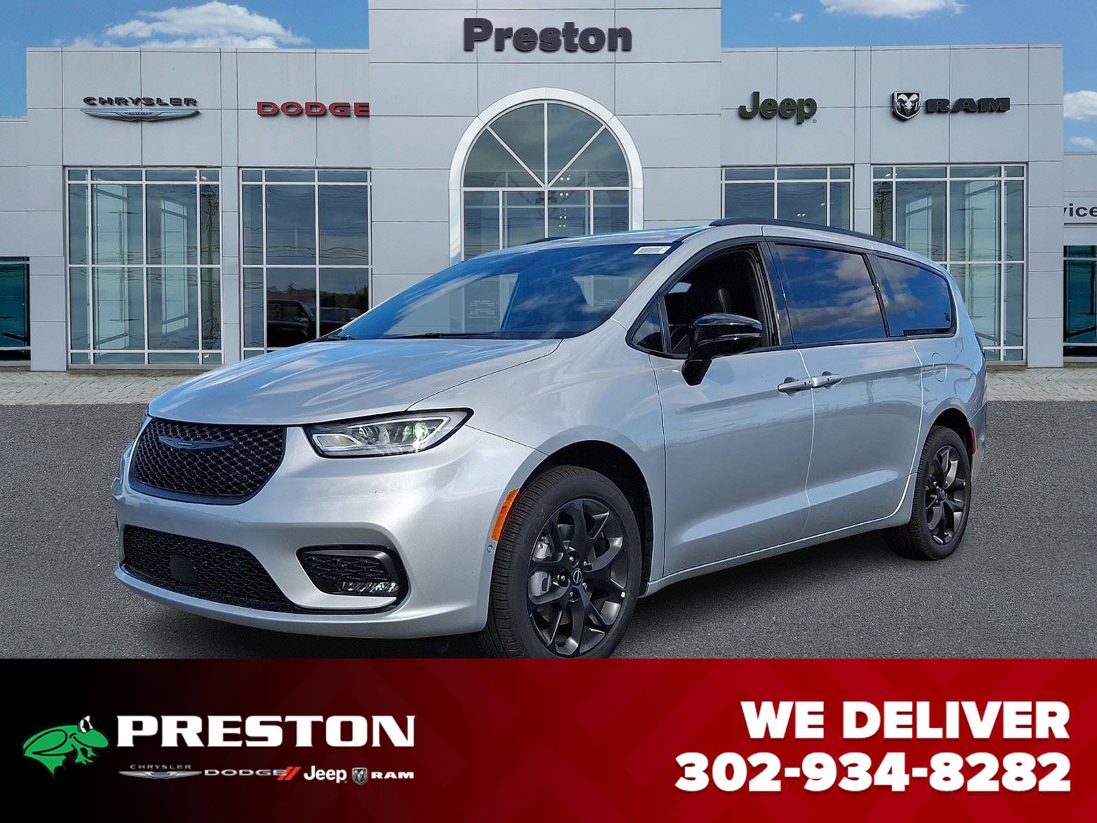 New 2026 Chrysler Pacifica Limited