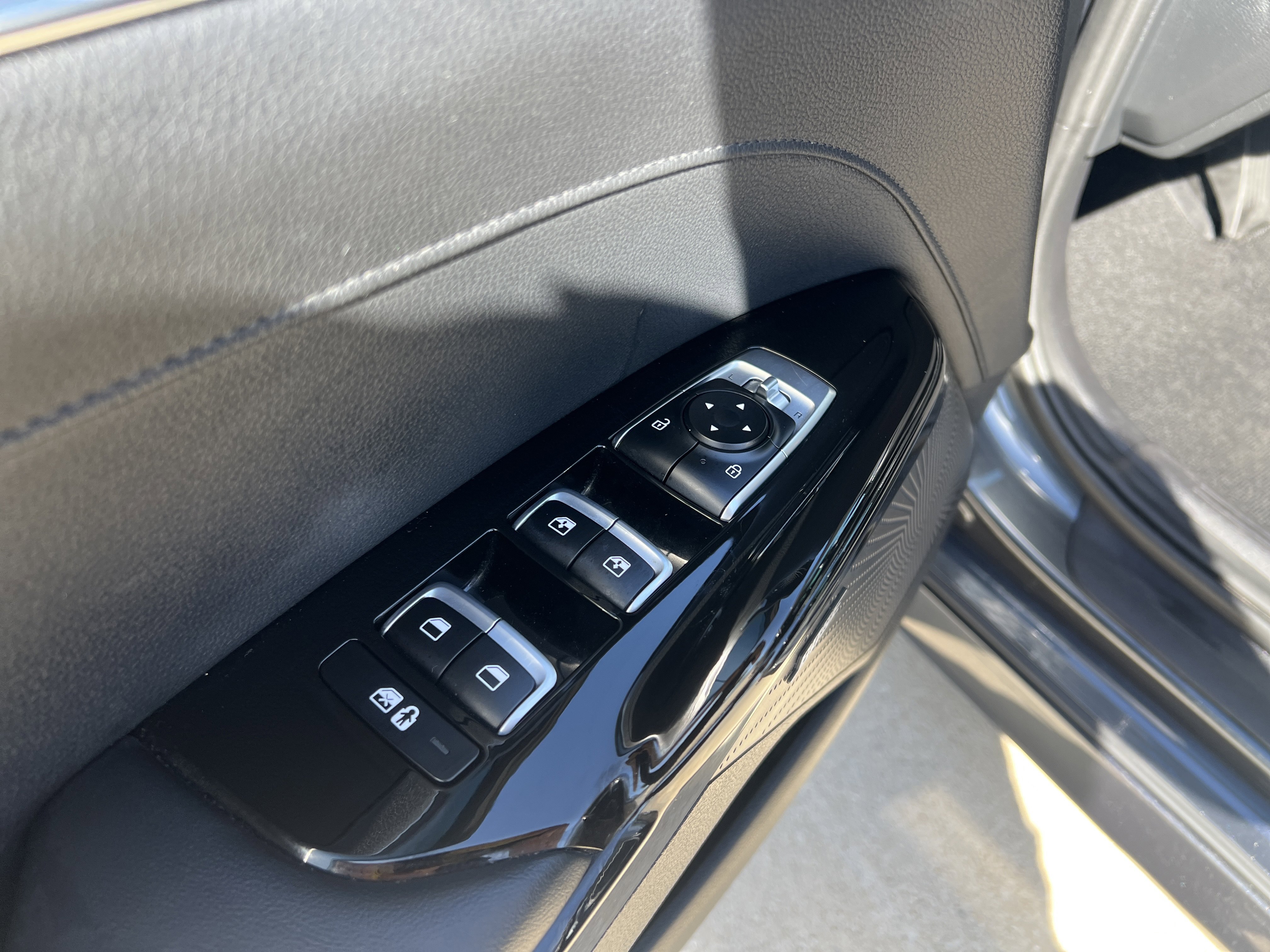 Used 2021 Kia K5 EX w/ EX Premium Package image 14