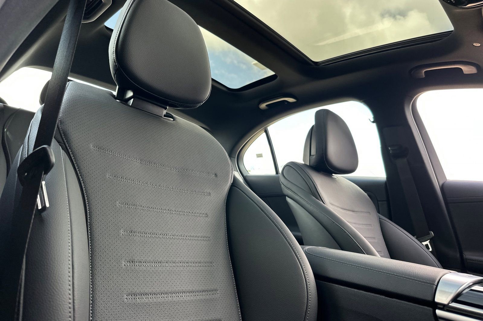 New 2025 Mercedes-Benz C 300 Sedan image 33