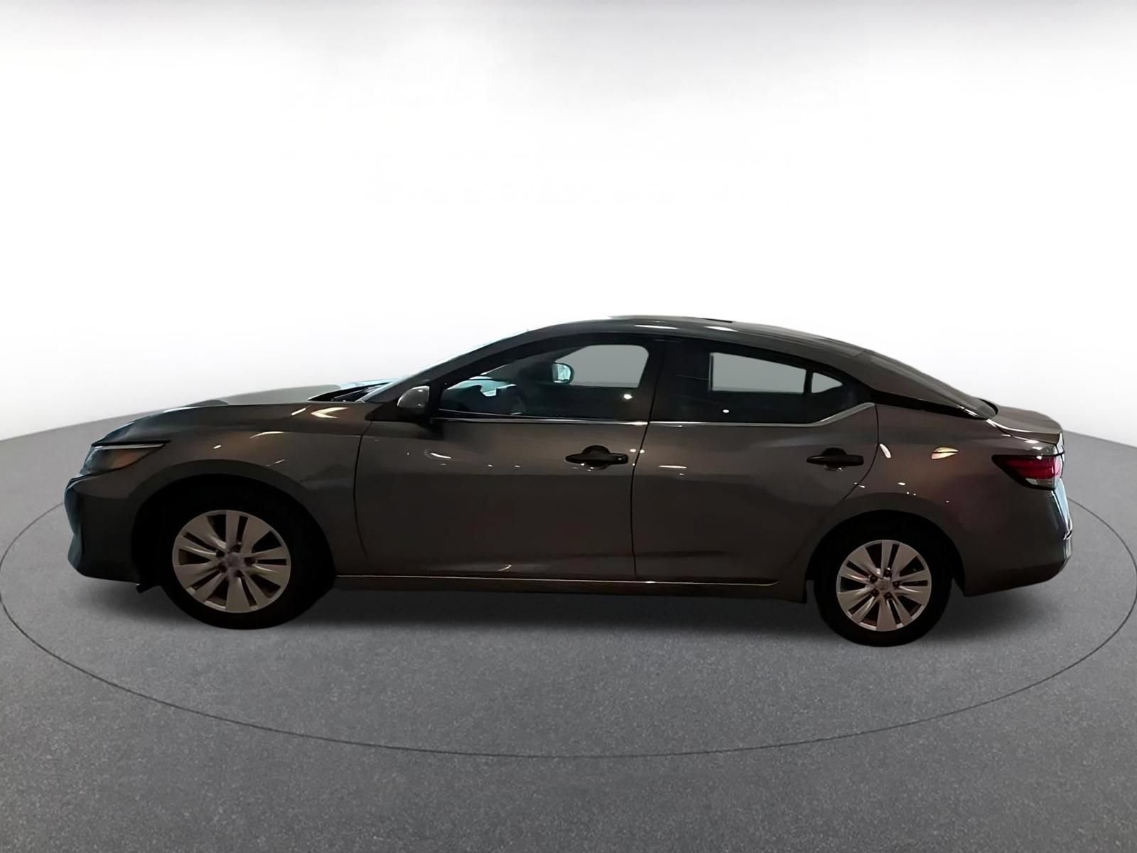 Used 2025 Nissan Sentra S FWD image 7