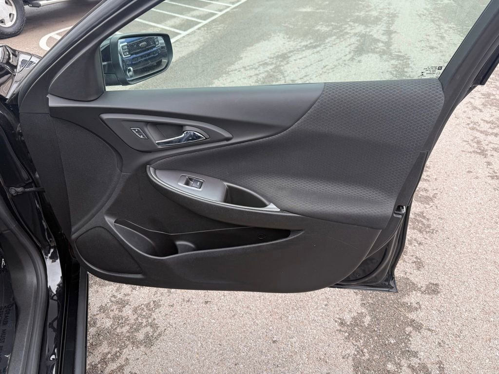 Used 2023 Chevrolet Malibu LT image 17