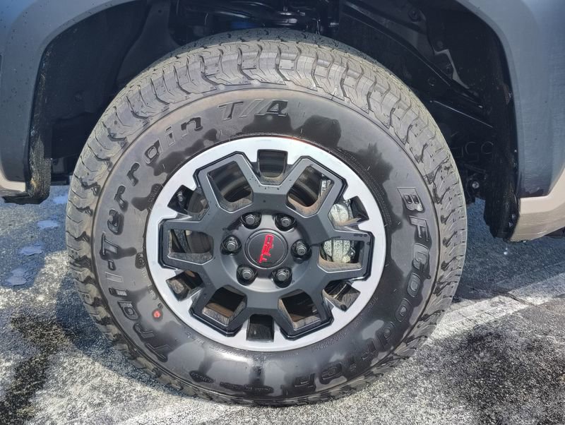 Used 2026 Toyota Tacoma TRD Off-Road AWD/4WD image 10