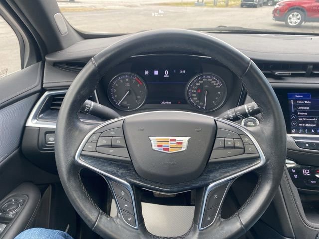 Used 2023 Cadillac XT5 Premium Luxury w/ Technology Package image 8