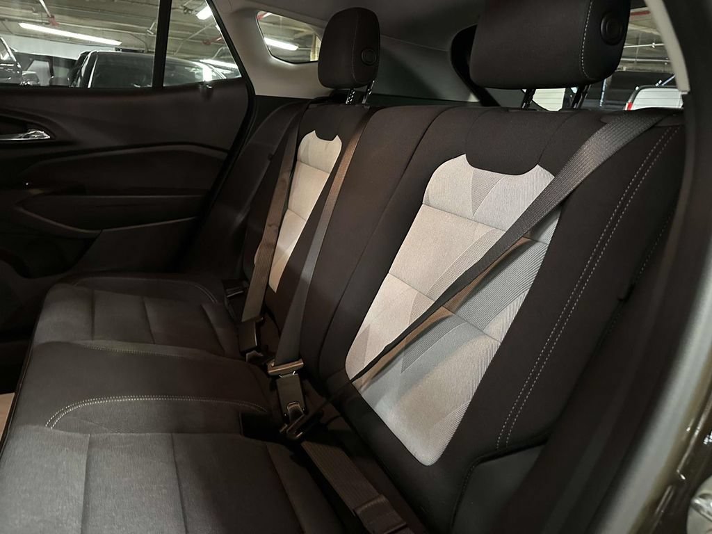 Certified 2024 Chevrolet Trax LS w/ LS Convenience Package FWD image 14