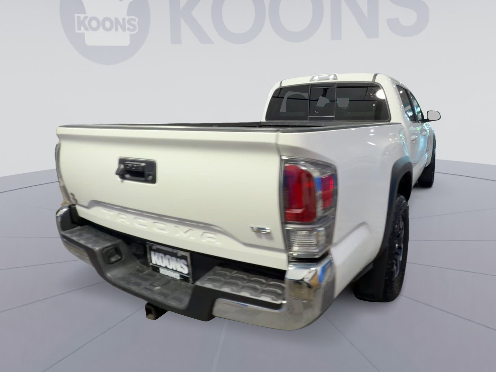 Used 2022 Toyota Tacoma TRD Off-Road AWD/4WD image 11
