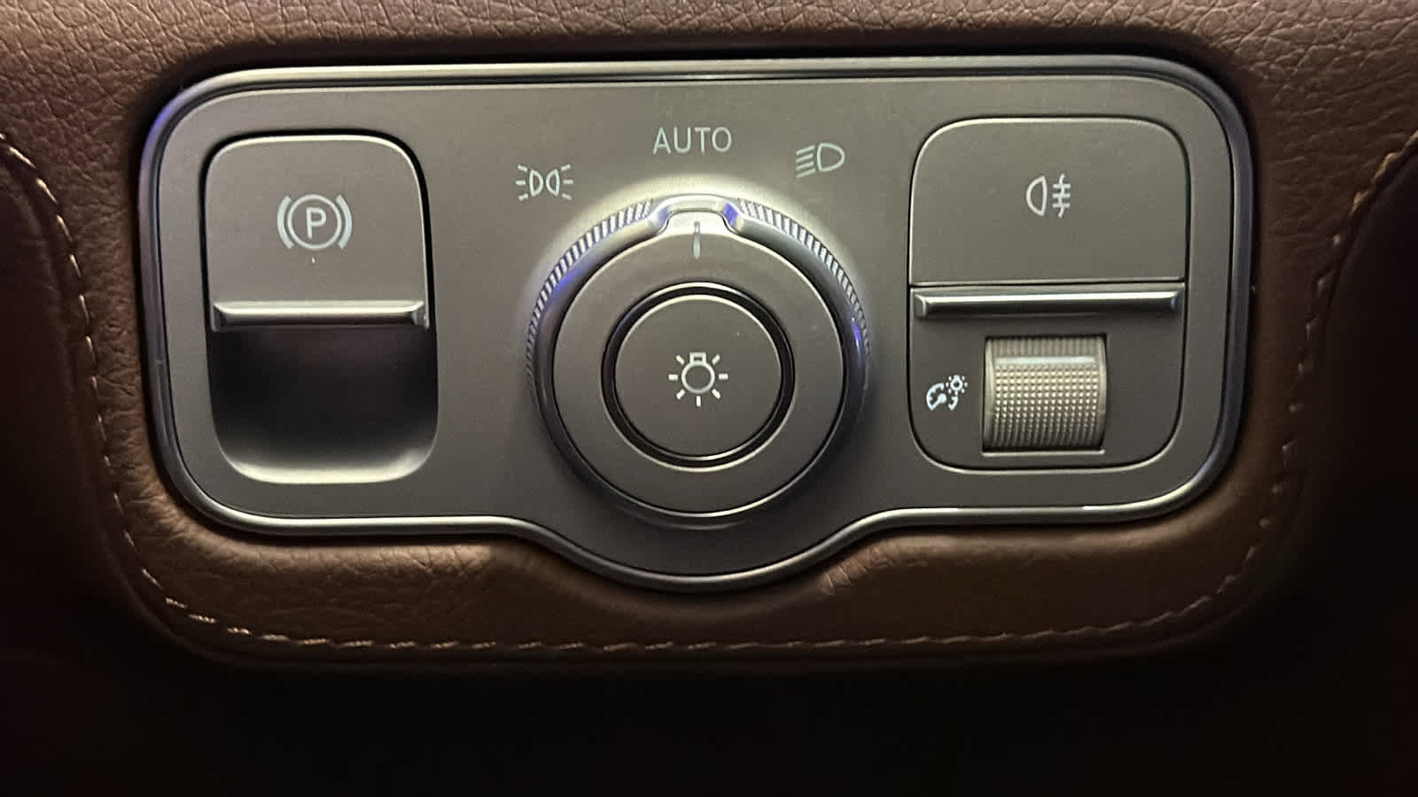 Used 2024 Mercedes-Benz GLS 580 4MATIC image 19