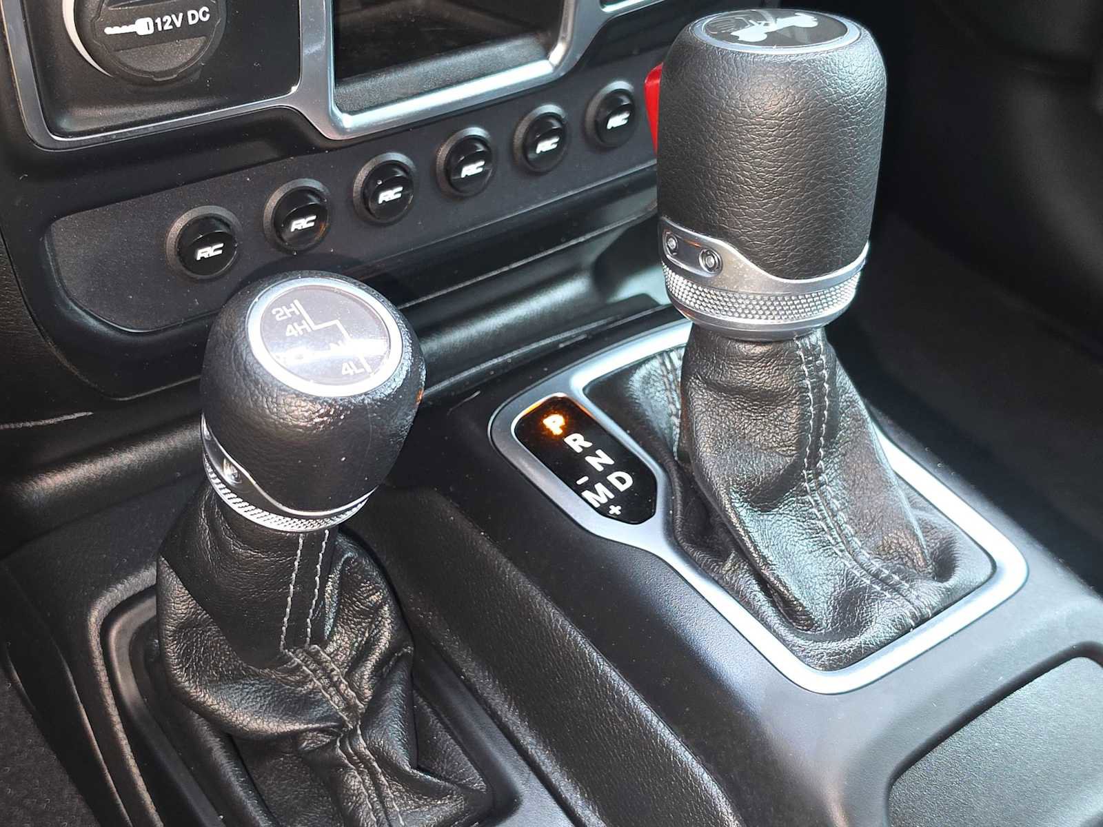 Used 2024 Jeep Wrangler Unlimited Sport AWD/4WD image 21