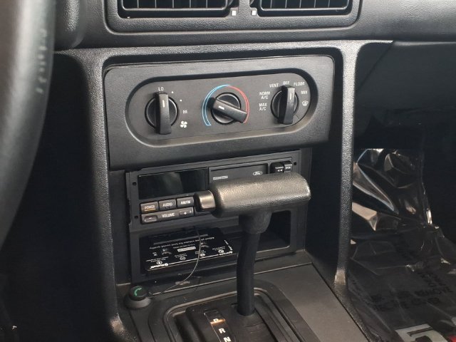 Used 1993 Ford Mustang LX RWD image 13