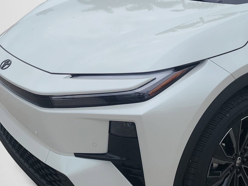 New 2026 Toyota C-HR AWD/4WD image 23