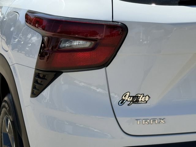 Used 2025 Chevrolet Trax LT image 7