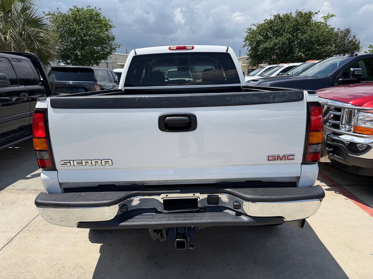 Used 2006 GMC Sierra 2500 SLE w/ Heavy-Duty Power Package AWD/4WD image 57
