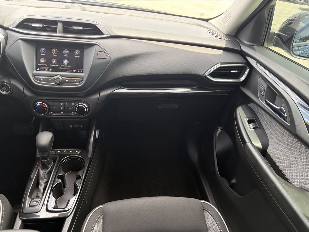 Used 2022 Chevrolet TrailBlazer LT FWD image 17