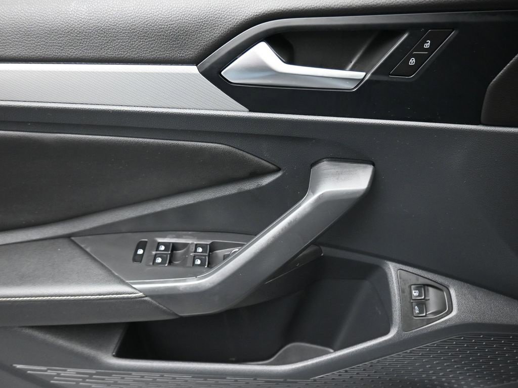 Used 2024 Volkswagen Jetta Sport image 10