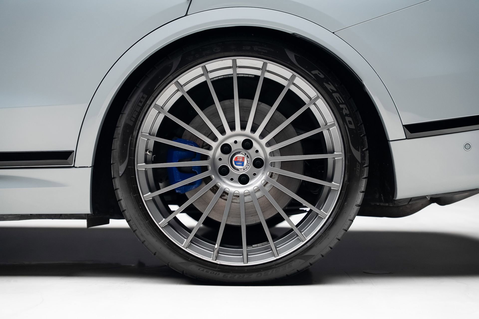 Used 2024 BMW ALPINA XB7 AWD/4WD image 22