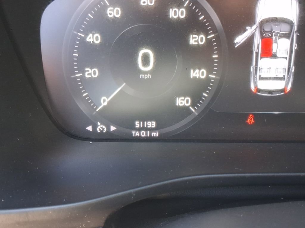 Used 2020 Volvo XC40 T5 Inscription image 19