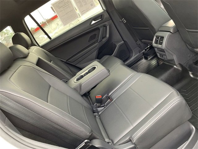Used 2019 Volkswagen Tiguan SEL R-Line image 12