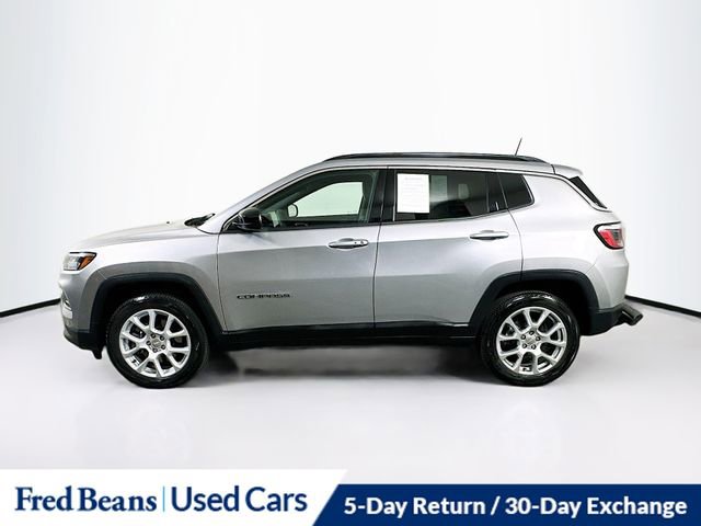Used 2023 Jeep Compass Latitude image 4