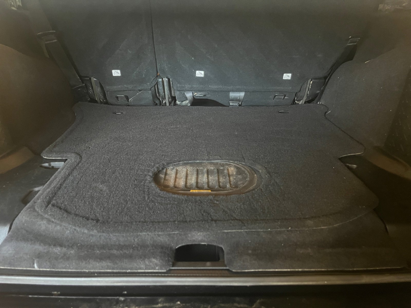 Used 2018 Jeep Wrangler Unlimited Sahara w/ Connectivity Group image 16